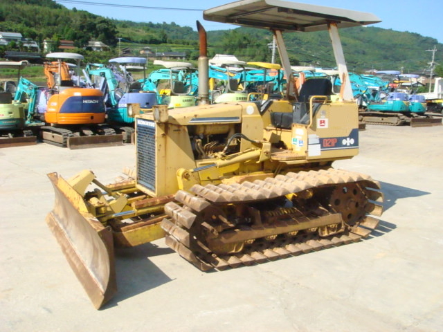 中古建設機械 中古 コマツ KOMATSU ブルドーザ  D21P-6