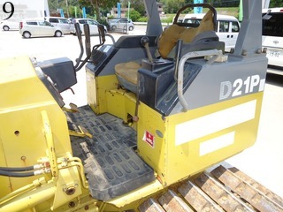 中古建設機械 中古 コマツ KOMATSU ブルドーザ  D21P-7