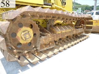 中古建設機械 中古 コマツ KOMATSU ブルドーザ  D21P-7