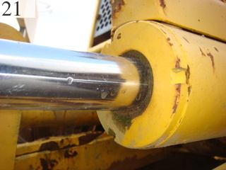 中古建設機械 中古 コマツ KOMATSU ブルドーザ  D31P-18