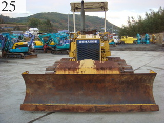 中古建設機械 中古 コマツ KOMATSU ブルドーザ  D31P-18