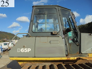 中古建設機械 中古 コマツ KOMATSU ブルドーザ  D65P-12E