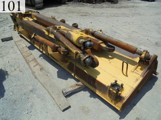 中古建設機械 中古 コマツ KOMATSU ブルドーザ  D65PX-16