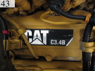中古建設機械 中古 キャタピラー CAT 油圧ショベル・バックホー ０．４－０．５立米 311FLRR