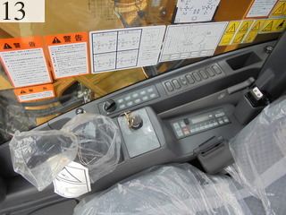 中古建設機械 中古 キャタピラー CAT 油圧ショベル・バックホー ０．４－０．５立米 311FLRR