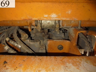 中古建設機械 中古 加藤製作所 KATO WORKS 油圧ショベル・バックホー ０．７－０．９立米 HD820V