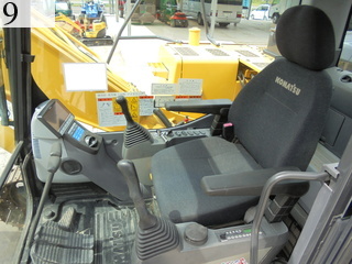 中古建設機械 中古 コマツ KOMATSU 油圧ショベル・バックホー ０．４－０．５立米 PC120-8