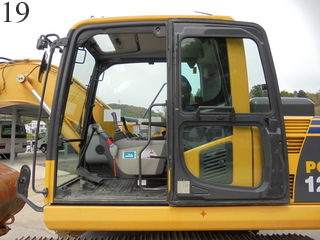 中古建設機械 中古 コマツ KOMATSU 油圧ショベル・バックホー ０．４－０．５立米 PC120-8