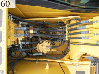 中古建設機械 中古 コマツ KOMATSU 油圧ショベル・バックホー ０．４－０．５立米 PC120-8