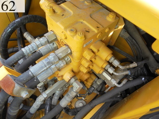 中古建設機械 中古 コマツ KOMATSU 油圧ショベル・バックホー ０．４－０．５立米 PC120-8