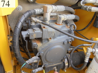 中古建設機械 中古 コマツ KOMATSU 油圧ショベル・バックホー ０．４－０．５立米 PC120-8