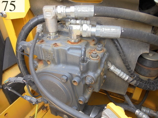 中古建設機械 中古 コマツ KOMATSU 油圧ショベル・バックホー ０．４－０．５立米 PC120-8