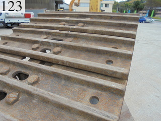 中古建設機械 中古 コマツ KOMATSU 油圧ショベル・バックホー ０．４－０．５立米 PC120-8