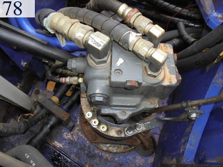 中古建設機械 中古 コマツ KOMATSU 油圧ショベル・バックホー ０．４－０．５立米 PC138US-2