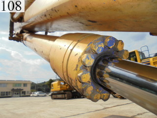 中古建設機械 中古 コマツ KOMATSU 油圧ショベル・バックホー ０．４－０．５立米 PC138US-2