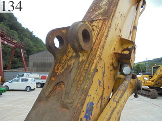 中古建設機械 中古 コマツ KOMATSU 油圧ショベル・バックホー ０．４－０．５立米 PC138US-2
