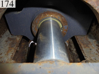 中古建設機械 中古 コマツ KOMATSU 油圧ショベル・バックホー ０．４－０．５立米 PC138US-2