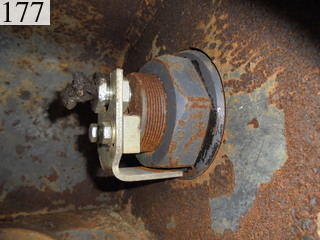 中古建設機械 中古 コマツ KOMATSU 油圧ショベル・バックホー ０．４－０．５立米 PC138US-2