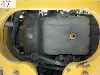中古建設機械 中古 コマツ KOMATSU 油圧ショベル・バックホー ０．４－０．５立米 PC138US-8