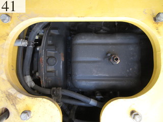 中古建設機械 中古 コマツ KOMATSU 油圧ショベル・バックホー ０．４－０．５立米 PC138US-8