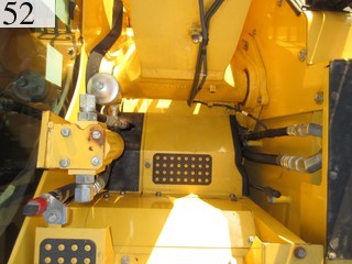 中古建設機械 中古 コマツ KOMATSU 油圧ショベル・バックホー ０．４－０．５立米 PC138US-8