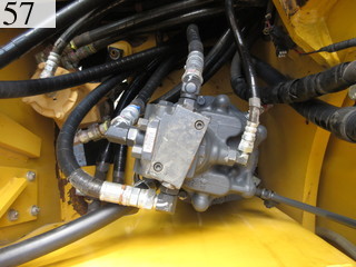 中古建設機械 中古 コマツ KOMATSU 油圧ショベル・バックホー ０．４－０．５立米 PC138US-8