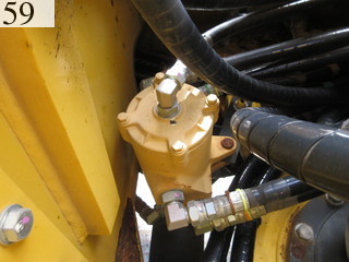中古建設機械 中古 コマツ KOMATSU 油圧ショベル・バックホー ０．４－０．５立米 PC138US-8