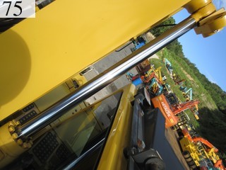 中古建設機械 中古 コマツ KOMATSU 油圧ショベル・バックホー ０．４－０．５立米 PC138US-8