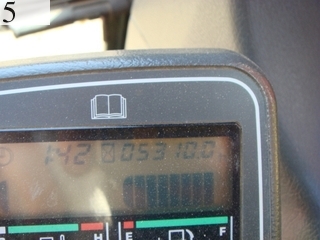 中古建設機械 中古 コマツ KOMATSU 油圧ショベル・バックホー ０．７－０．９立米 PC200-6E