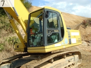 中古建設機械 中古 コマツ KOMATSU 油圧ショベル・バックホー ０．７－０．９立米 PC200-6E