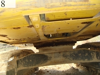 中古建設機械 中古 コマツ KOMATSU 油圧ショベル・バックホー ０．７－０．９立米 PC200-6E