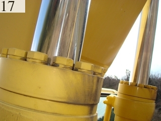 中古建設機械 中古 コマツ KOMATSU 油圧ショベル・バックホー ０．７－０．９立米 PC200-6E