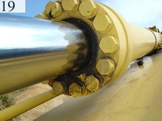 中古建設機械 中古 コマツ KOMATSU 油圧ショベル・バックホー ０．７－０．９立米 PC200-6E