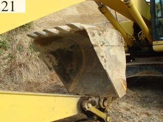 中古建設機械 中古 コマツ KOMATSU 油圧ショベル・バックホー ０．７－０．９立米 PC200-6E