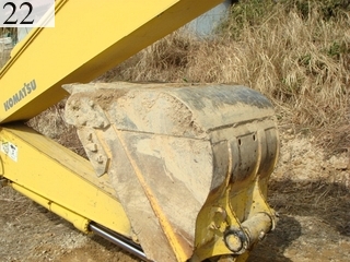 中古建設機械 中古 コマツ KOMATSU 油圧ショベル・バックホー ０．７－０．９立米 PC200-6E