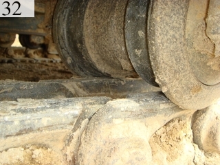 中古建設機械 中古 コマツ KOMATSU 油圧ショベル・バックホー ０．７－０．９立米 PC200-6E