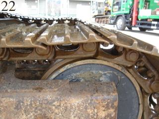 中古建設機械 中古 コマツ KOMATSU 油圧ショベル・バックホー ０．７－０．９立米 PC200-6E