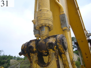 中古建設機械 中古 コマツ KOMATSU 油圧ショベル・バックホー ０．７－０．９立米 PC200-6E