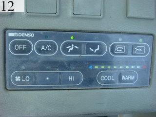 中古建設機械 中古 コマツ KOMATSU 油圧ショベル・バックホー ０．７－０．９立米 PC200-6E