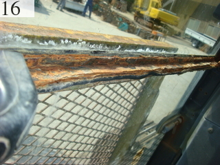 中古建設機械 中古 コマツ KOMATSU 油圧ショベル・バックホー ０．７－０．９立米 PC200-6E