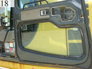 中古建設機械 中古 コマツ KOMATSU 油圧ショベル・バックホー ０．７－０．９立米 PC200-6E