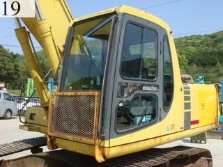 中古建設機械 中古 コマツ KOMATSU 油圧ショベル・バックホー ０．７－０．９立米 PC200-6E