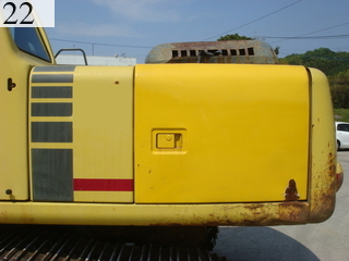 中古建設機械 中古 コマツ KOMATSU 油圧ショベル・バックホー ０．７－０．９立米 PC200-6E