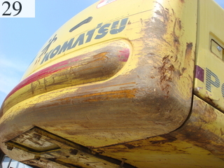 中古建設機械 中古 コマツ KOMATSU 油圧ショベル・バックホー ０．７－０．９立米 PC200-6E