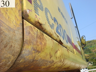 中古建設機械 中古 コマツ KOMATSU 油圧ショベル・バックホー ０．７－０．９立米 PC200-6E