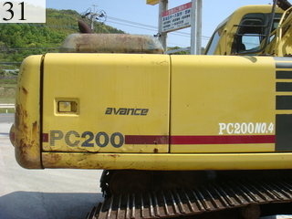 中古建設機械 中古 コマツ KOMATSU 油圧ショベル・バックホー ０．７－０．９立米 PC200-6E