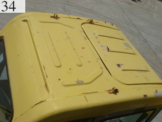 中古建設機械 中古 コマツ KOMATSU 油圧ショベル・バックホー ０．７－０．９立米 PC200-6E