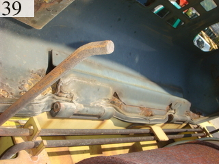 中古建設機械 中古 コマツ KOMATSU 油圧ショベル・バックホー ０．７－０．９立米 PC200-6E