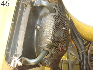 中古建設機械 中古 コマツ KOMATSU 油圧ショベル・バックホー ０．７－０．９立米 PC200-6E