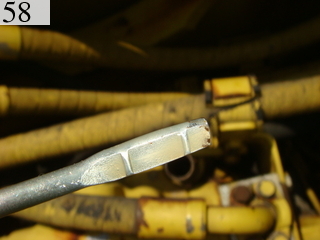 中古建設機械 中古 コマツ KOMATSU 油圧ショベル・バックホー ０．７－０．９立米 PC200-6E